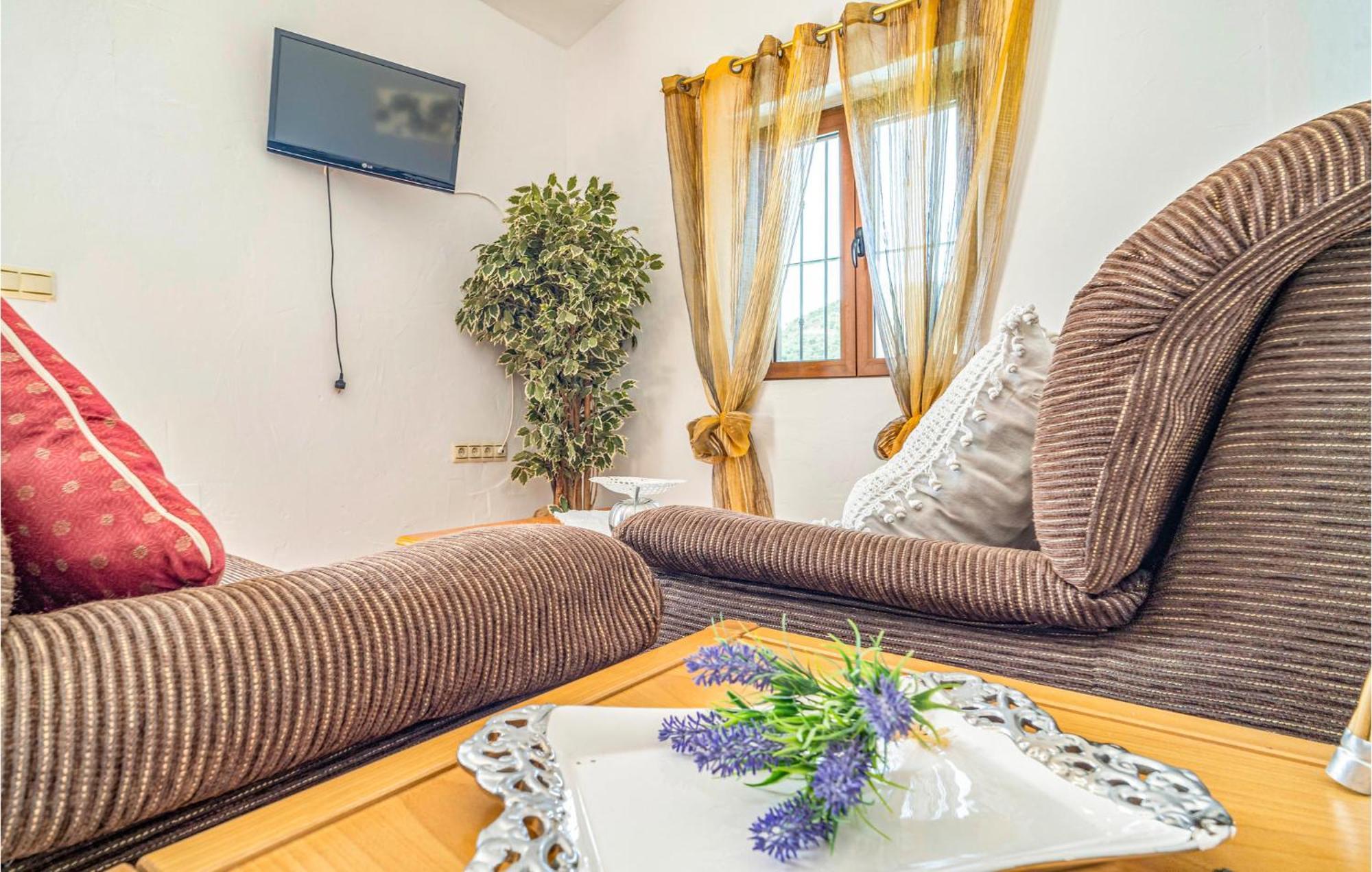 Gorgeous Home In Cajiz With Wifi Cajís Εξωτερικό φωτογραφία